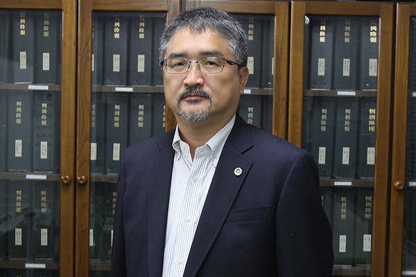 弁護士・家本 誠